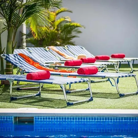 Playa De Fanabe Sleeps 8 With Pool Air Con And Wifi * アデヘ