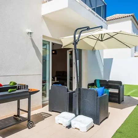 Playa De Fanabe Sleeps 8 With Pool Air Con And Wifi * アデヘ